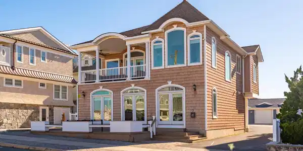 2 Reese Avenue
