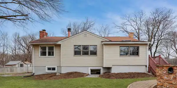 186 Van Cleaf Lane