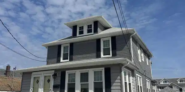 24 Farragut Avenue