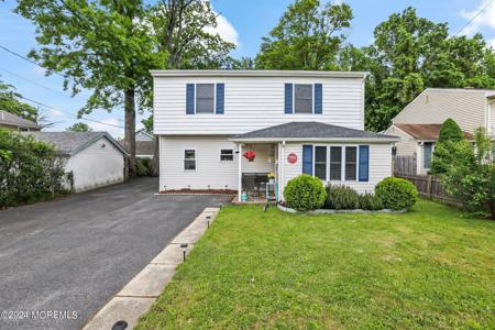 785 Lakeshore Drive