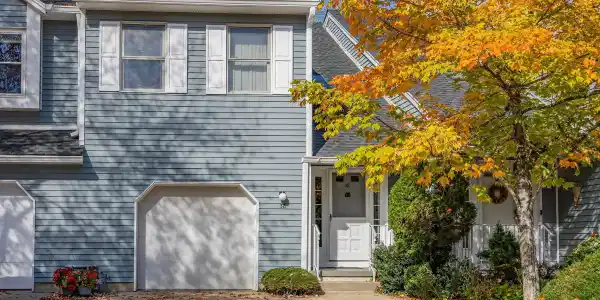 38 Essex Drive