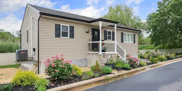 8 Clement Lane