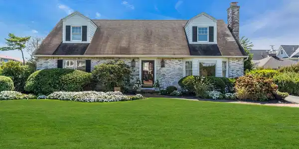 7 Monmouth Shire Lane
