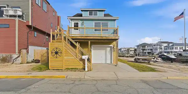 11 Cheerful Place