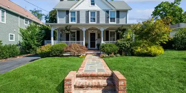 52 Asbury Avenue