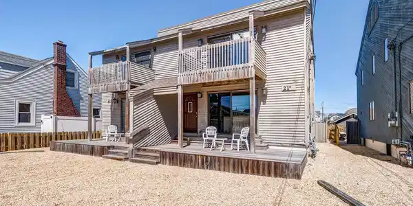 21 Brown Avenue Unit 2