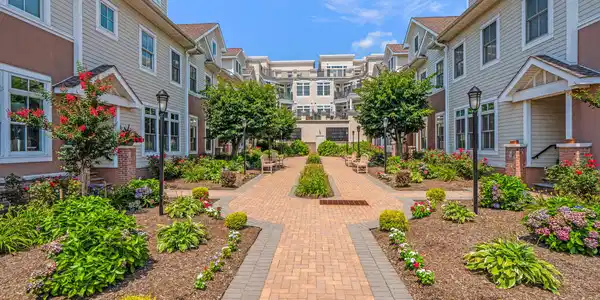 10 Grove Court