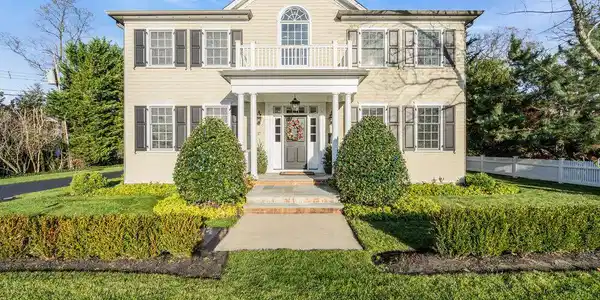 17 Bingham Avenue
