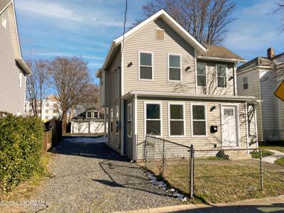 21 4th Avenue