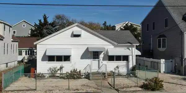 110 G Street