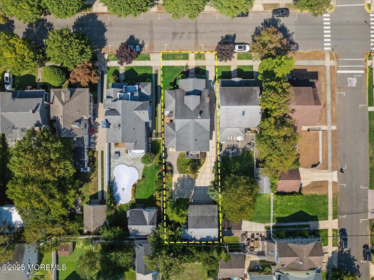 Image 4: 12-Image-111