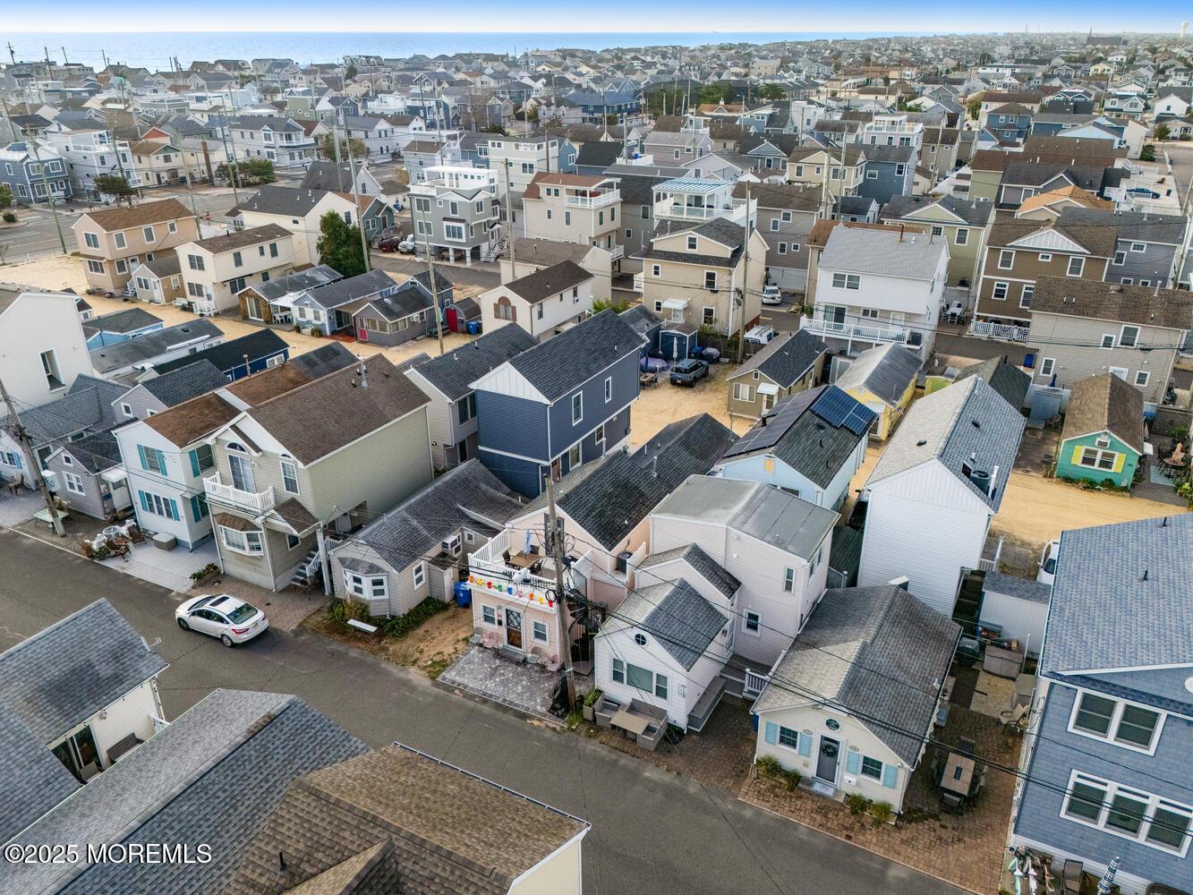 Image 4: 34 W Rutherford Ln Lavallette-large-004-