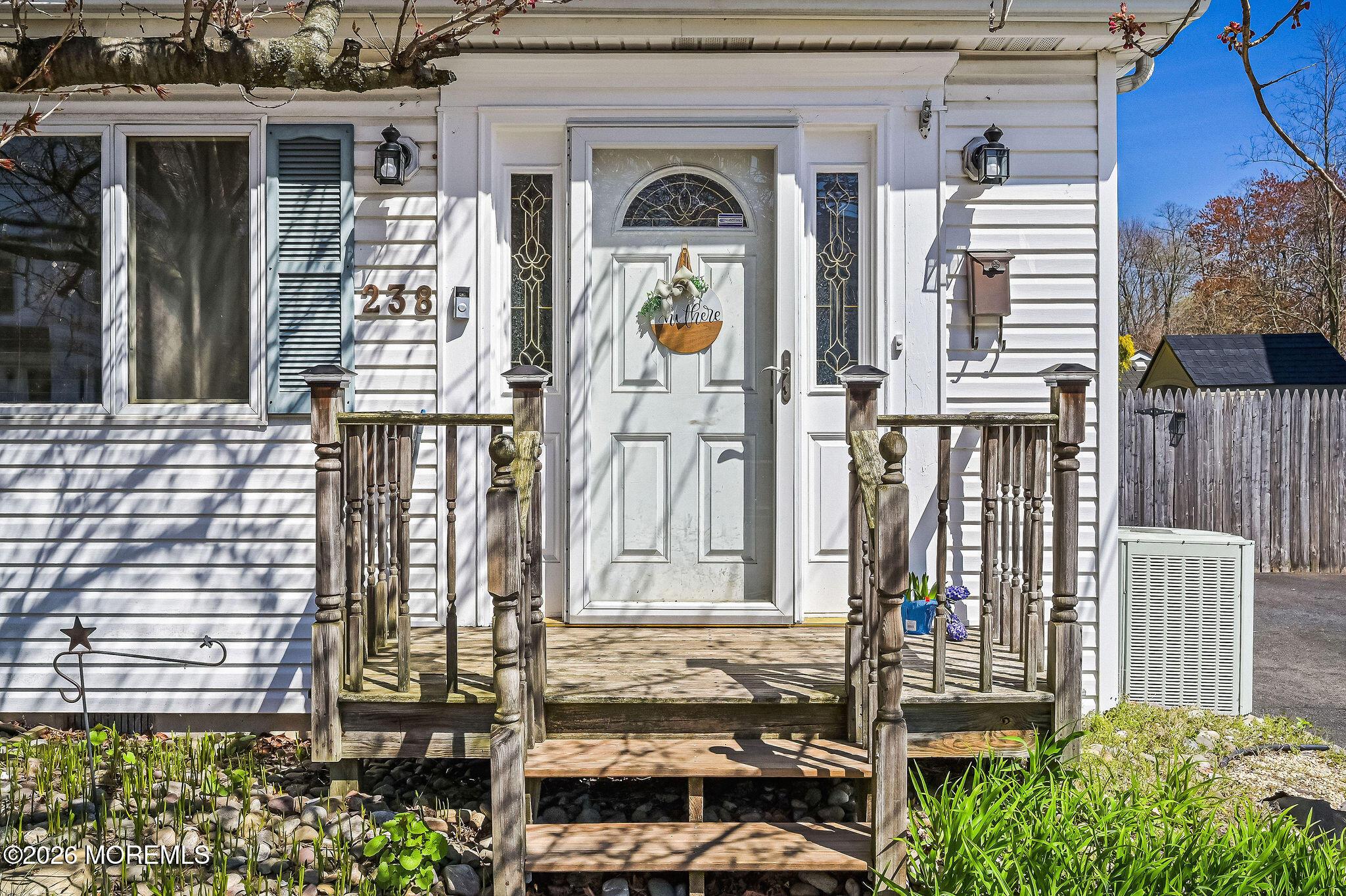 Image 4: 280_Bray_Ave_005