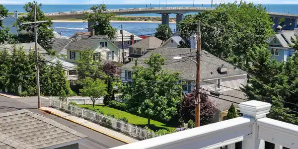 Image 4: 75 Portland Oceanview