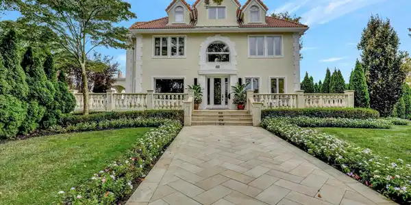 68 Neptune Avenue