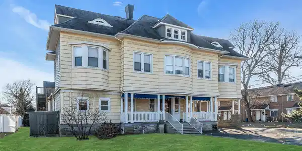 74 Cedar Avenue