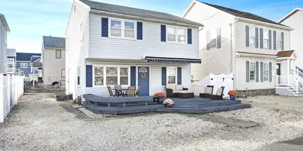 313 Shuster Avenue
