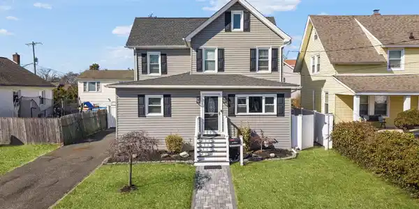 75 Manning Place