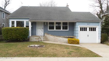 807 Forman Avenue