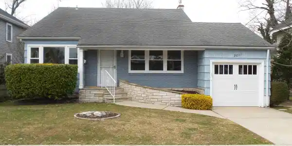 807 Forman Avenue