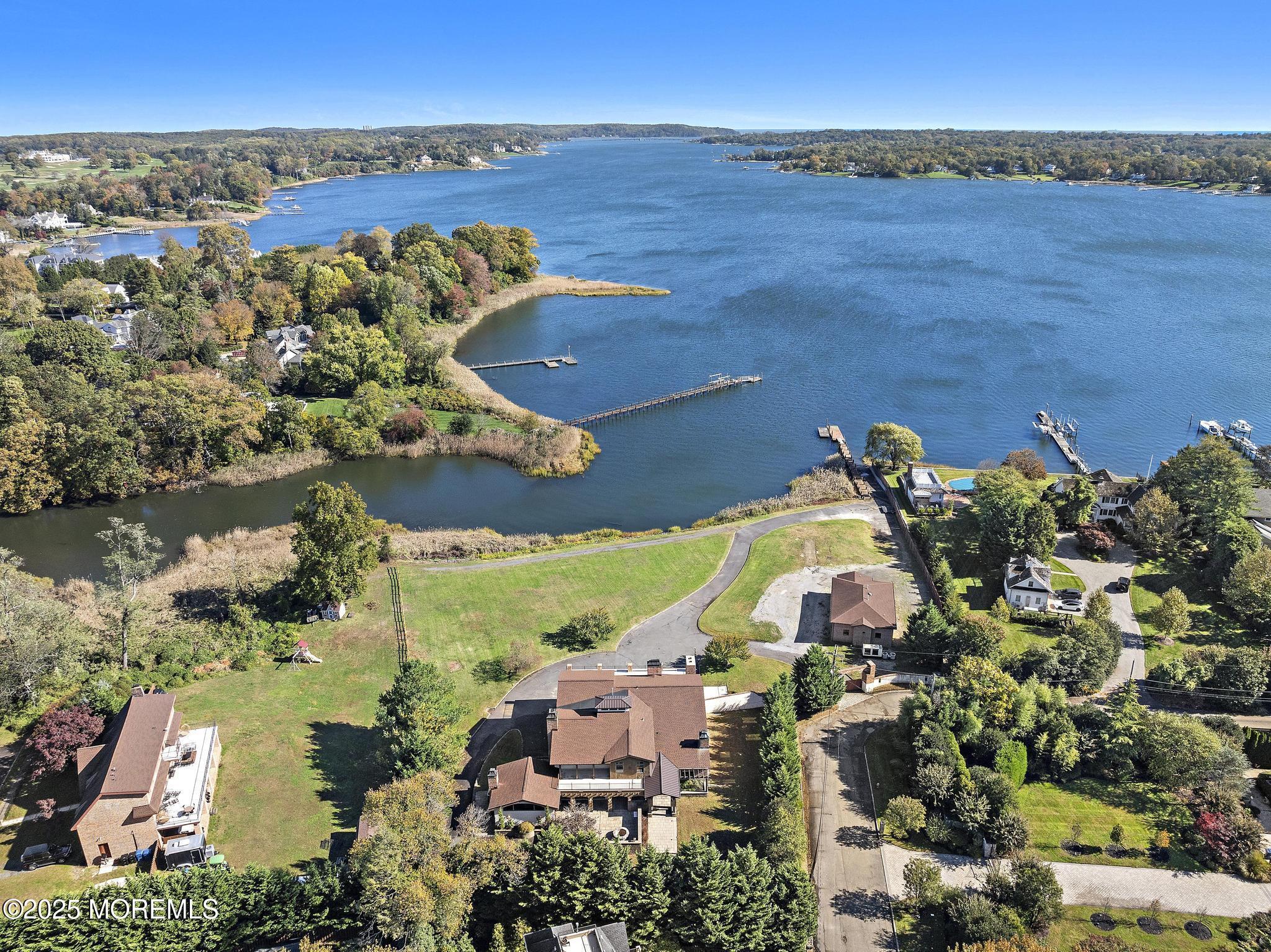 Image 2: 233 Conover Ln (2)