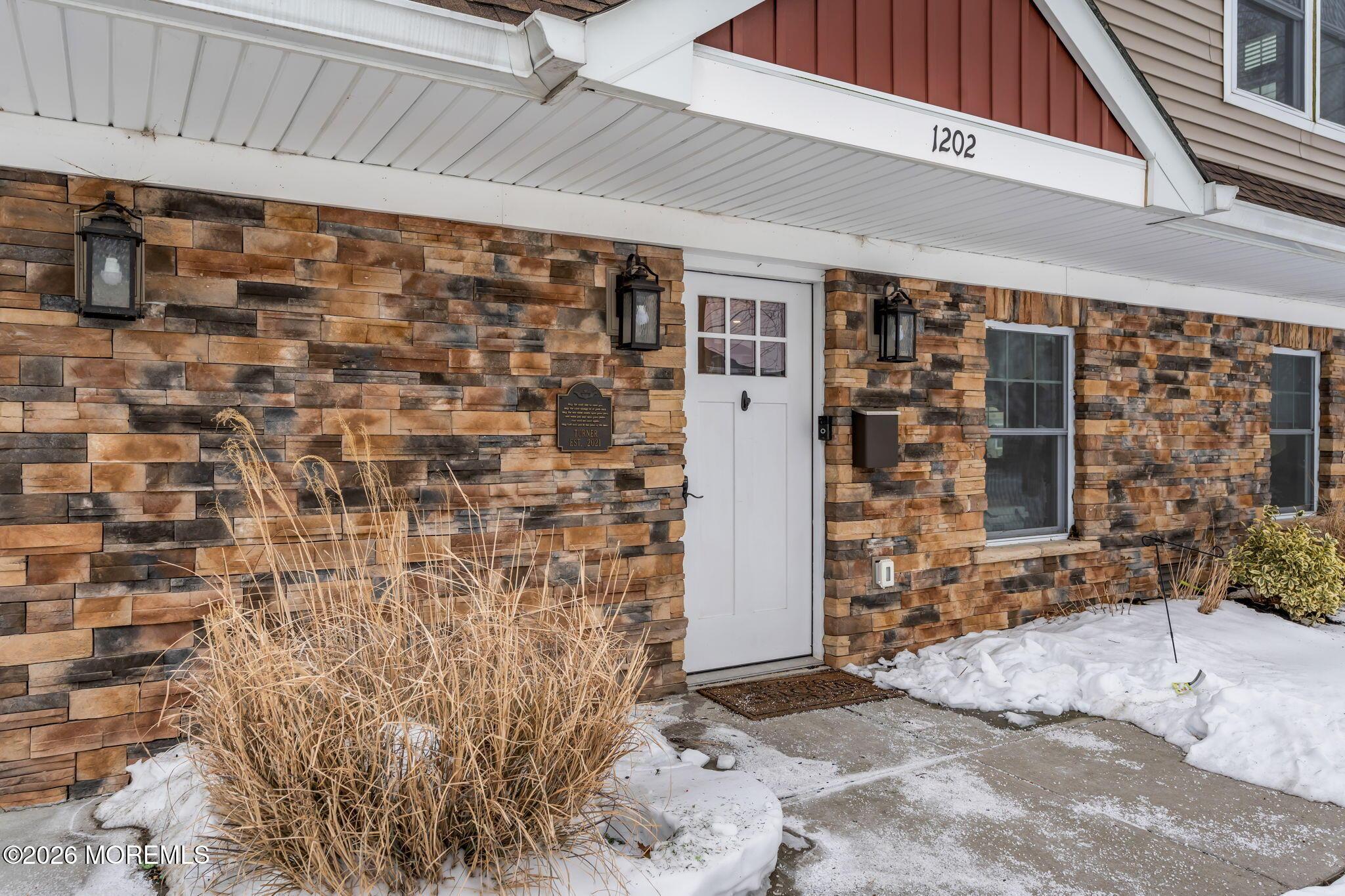 Image 2: 9-web-or-mls-DSC01463