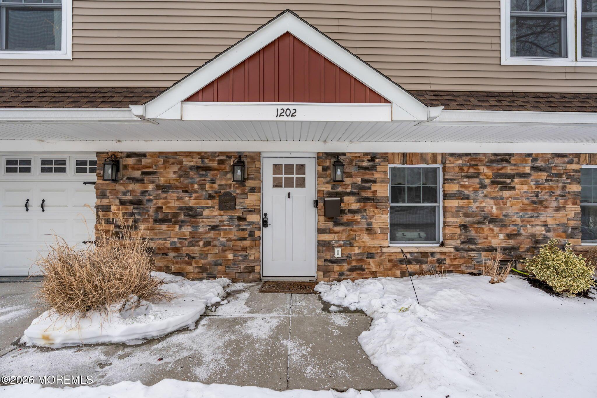 Image 4: 10-web-or-mls-DSC01468