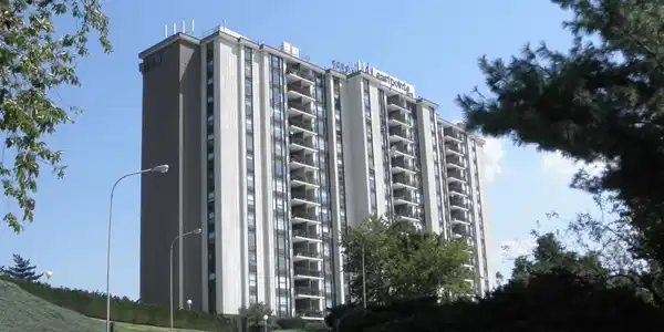 1 Scenic Drive Unit PH 10