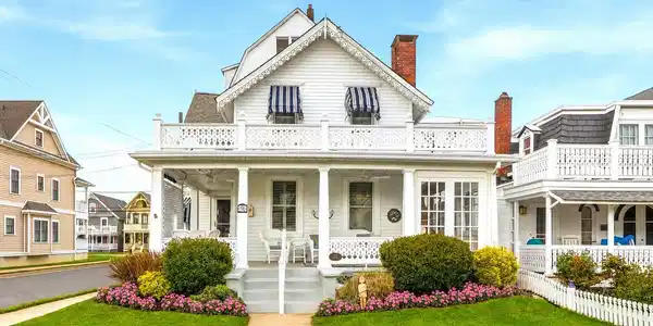 15 Bath Avenue