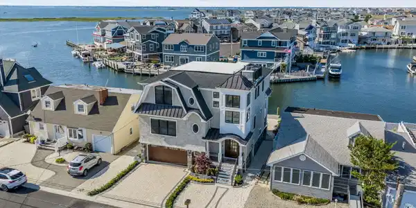 Image 2: 76-web-or-mls-DJI_20260605164921_0027_D