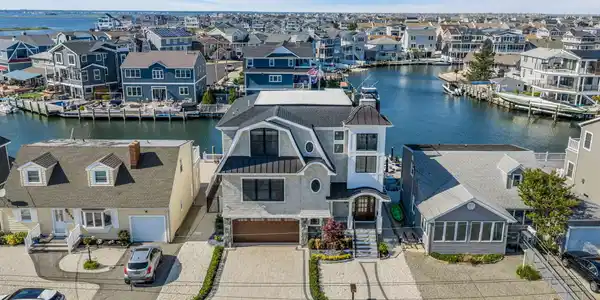 Image 4: 75-web-or-mls-DJI_20260605164912_0022_D