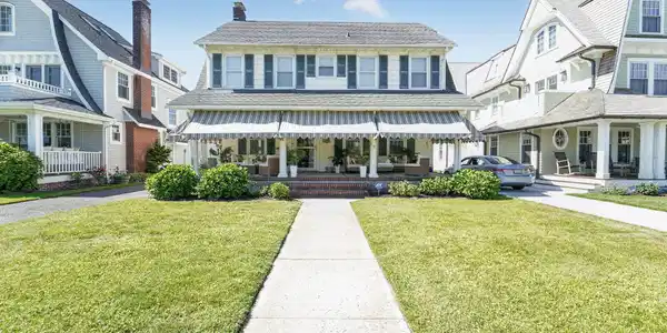 11 Salem Avenue