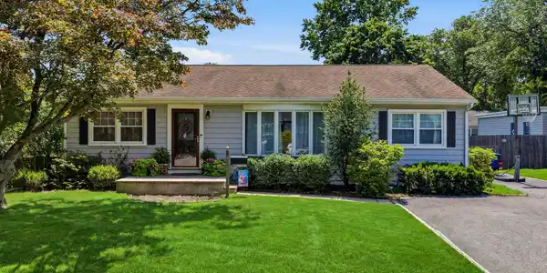 8 Belmar Avenue