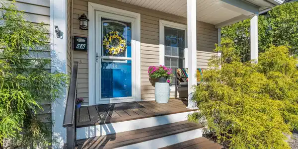 Image 3: Front Porch