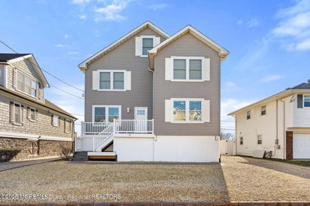 32 Niblick Street