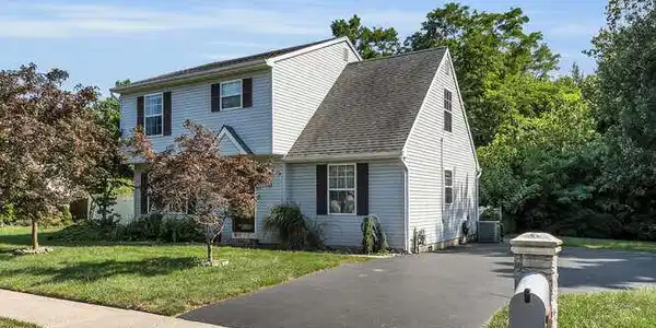 10 Johnson Avenue