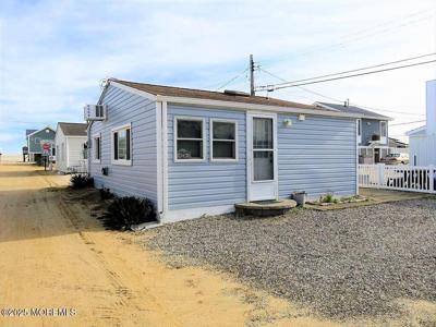 23 E Penguin Way