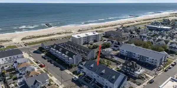 113 Lareine Avenue Unit 202