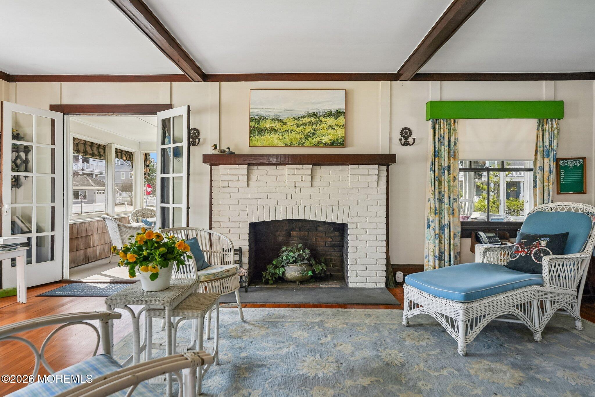 Image 4: 06-BEST_Living-Room_Winterbottom-Team-DS