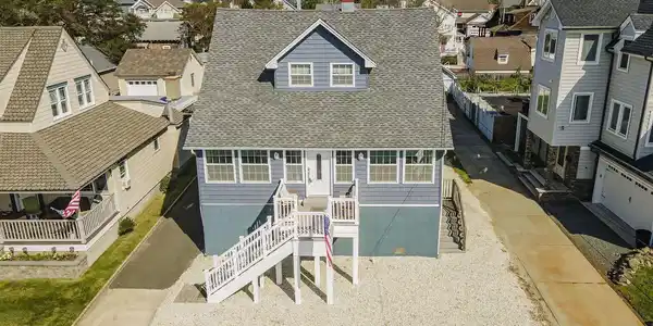 109 Arnold Avenue