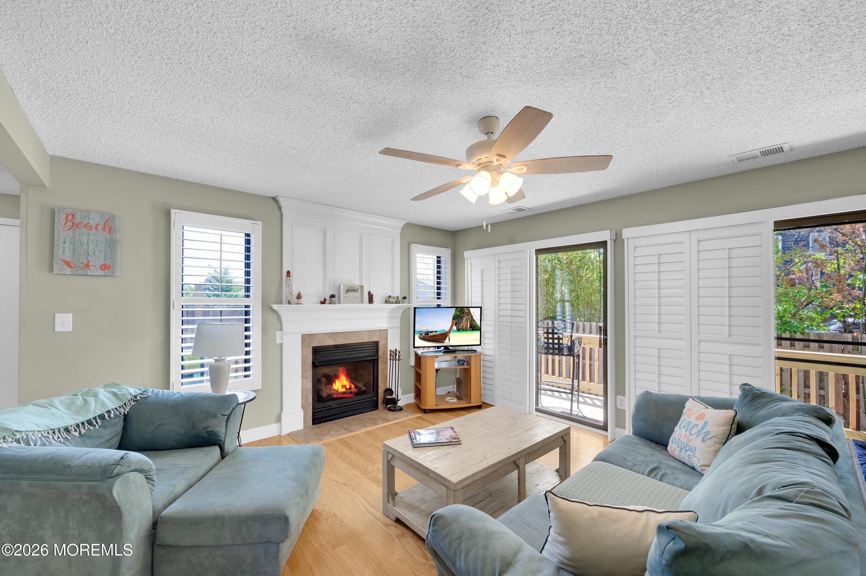 Image 4: Living 1