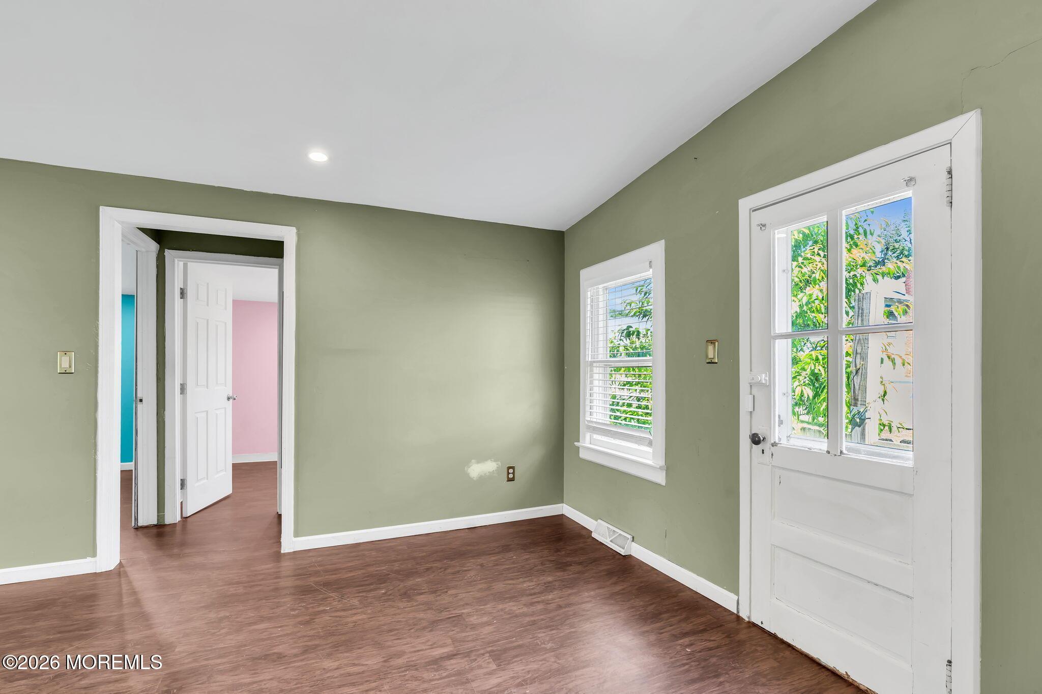 Image 2: 15-web-or-mls-DSC02488