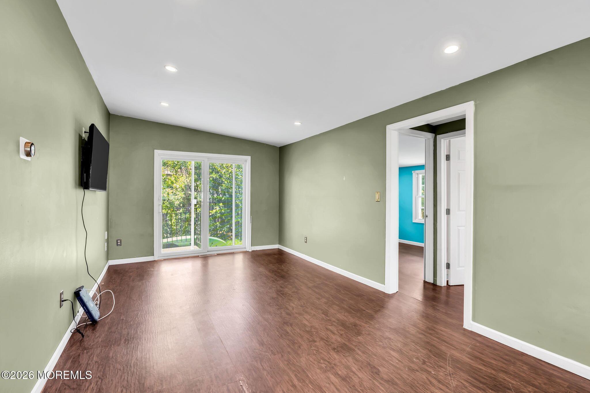 Image 3: 16-web-or-mls-DSC02493