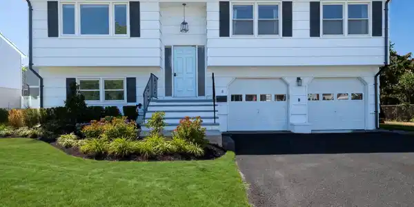 8 Woolley Street