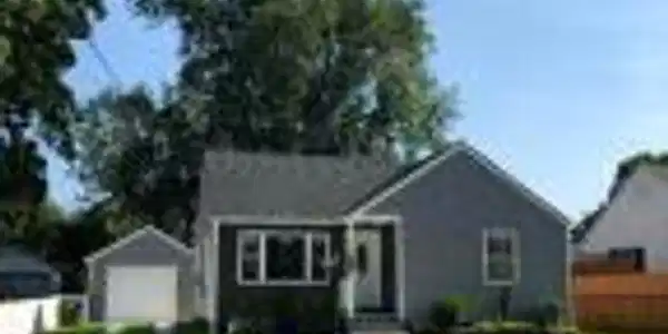 44 Tenth Street