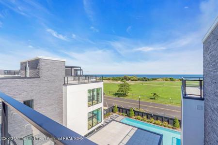 200 Ocean Avenue N