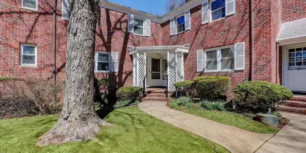 94 Manor Drive