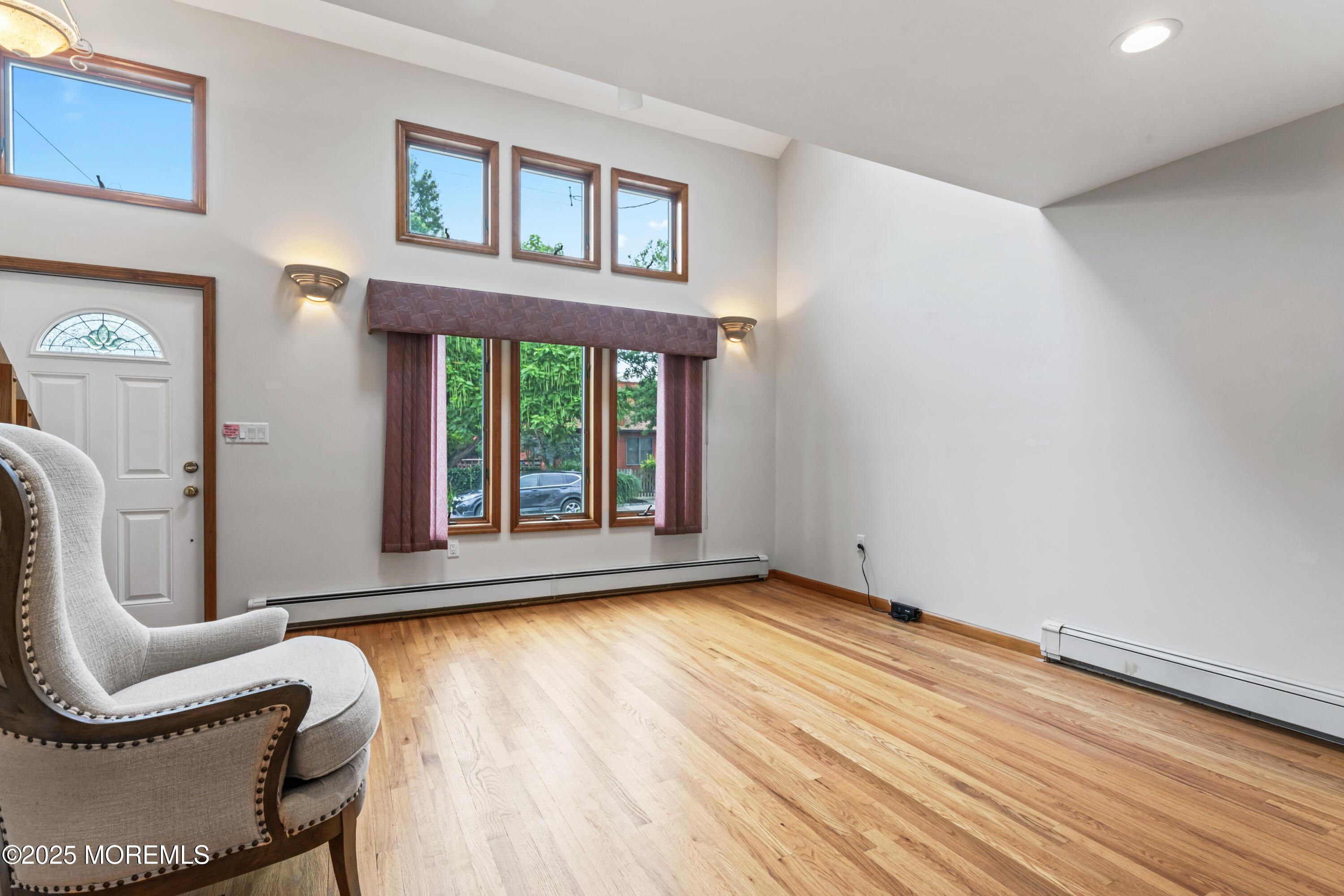 Image 4: 24 Bray front living room