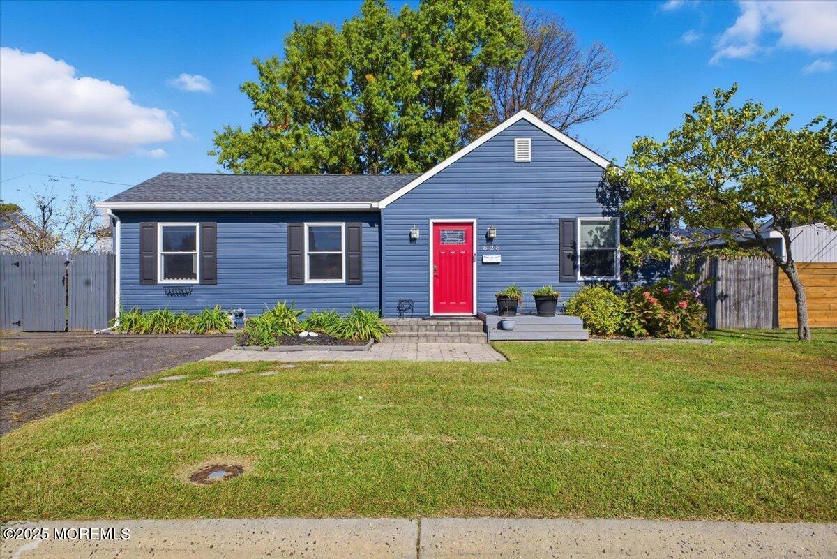 Image 1: 01-525 Washington Ave (1)