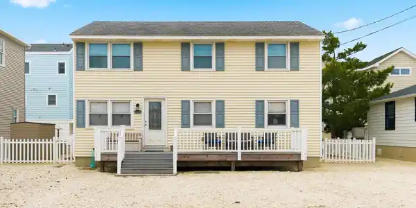 2 W Janet Road Unit 1